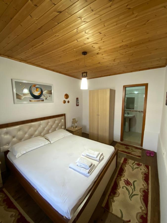 Aria Baci Guest House Μπεράτ Εξωτερικό φωτογραφία
