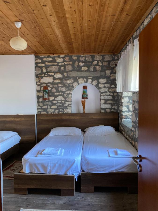 Aria Baci Guest House Μπεράτ Εξωτερικό φωτογραφία