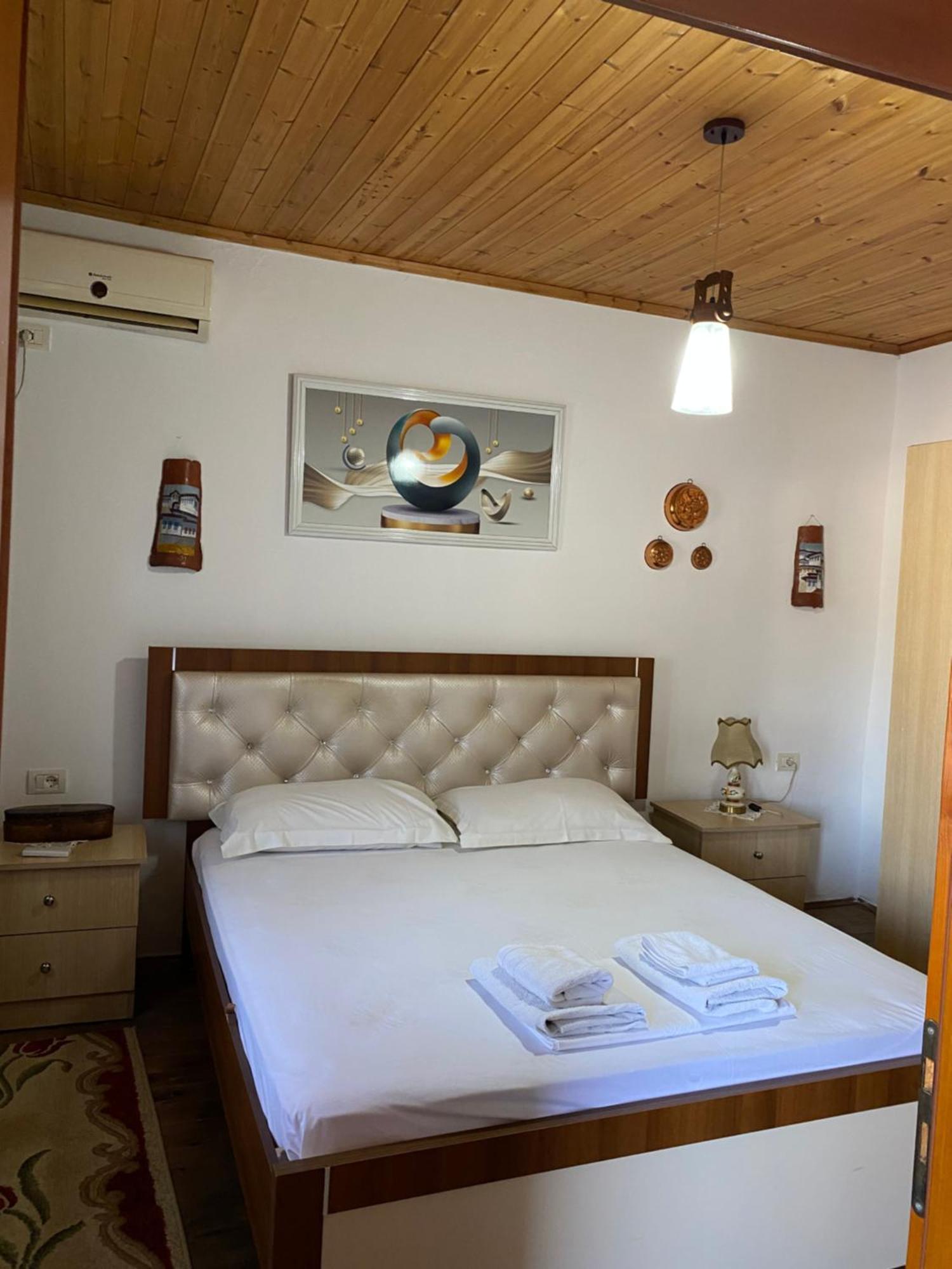 Aria Baci Guest House Μπεράτ Εξωτερικό φωτογραφία
